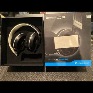 Sennheiser Black Urbanite XL headphones